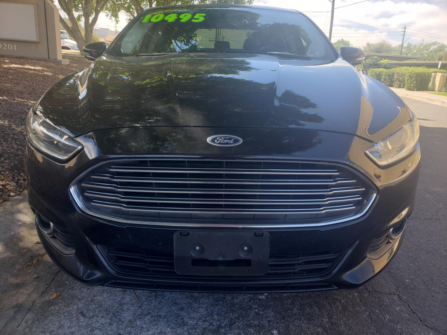 2014 /gray and black Ford Fusion Hybrid SE (3FA6P0LU3ER) with an 2.0L L4 DOHC 16V engine, 6-Speed Automatic Overdrive transmission, located at 323 E Dunlap Ave., Phoenix, AZ, 85020, (602) 331-9000, 33.567677, -112.069000 - 2014 Ford Fusion SE Hybrid......EXCELLENT condition,....ONLY 110K MILES!!!..... A Real Must See!!.... No accidents, Power everything, Touch screen Stereo/cd player, Phone sync, Bluetooth, Satellite compatible, Backup camera, Navigation, Ice cold ac, Clean Gray and Black interior with Black cloth sea - Photo#1